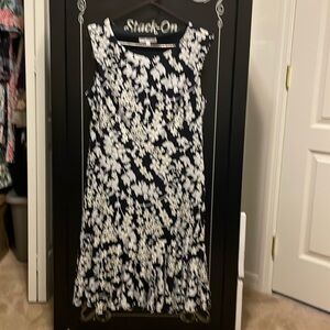 Studio One floral dress size large with belt